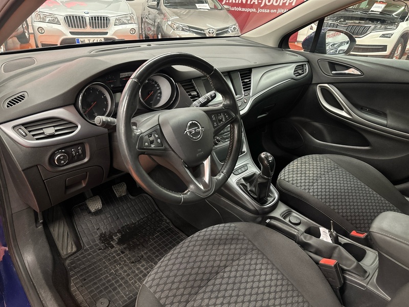 Opel Astra vaihtoauto