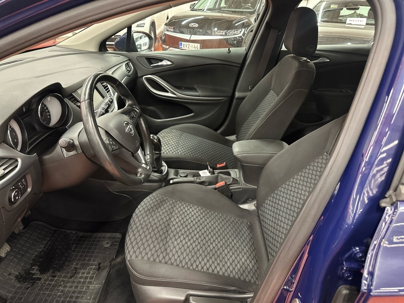 Opel Astra vaihtoauto