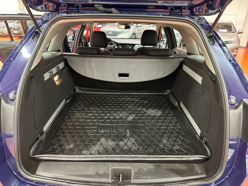 Opel Astra vaihtoauto