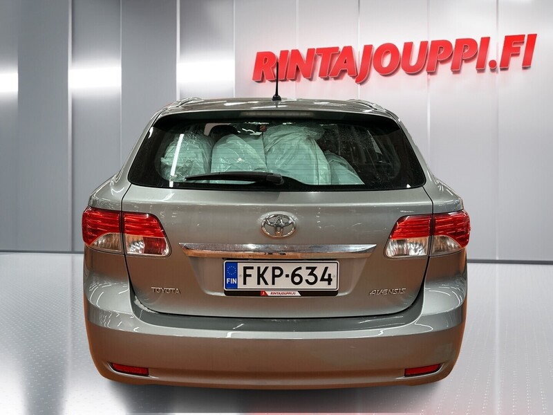 Toyota Avensis vaihtoauto