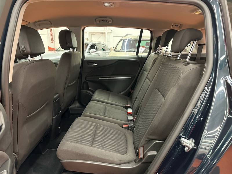 Opel Zafira Tourer vaihtoauto