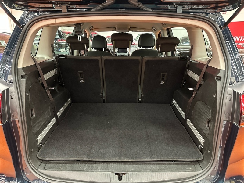 Opel Zafira Tourer vaihtoauto