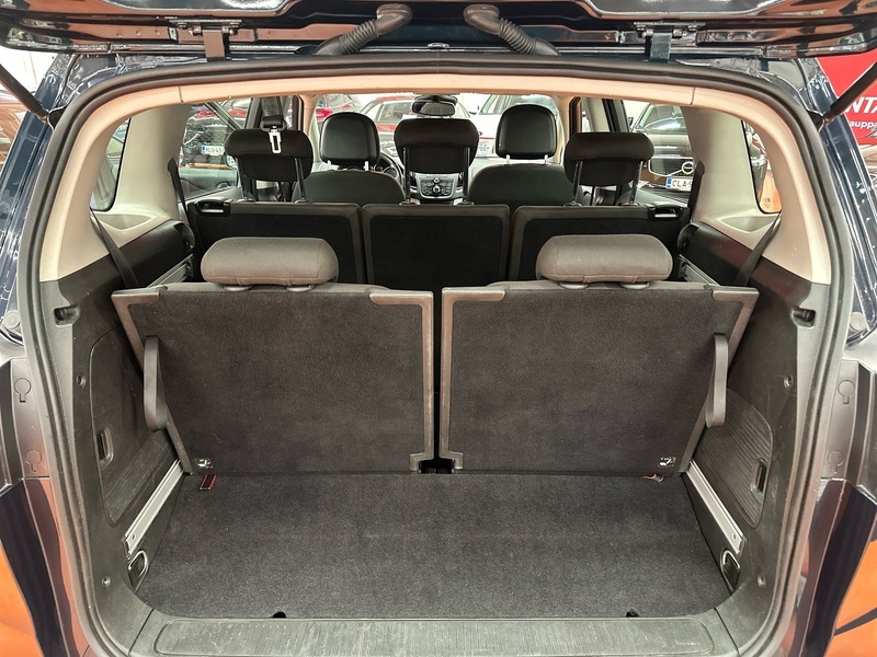 Opel Zafira Tourer vaihtoauto