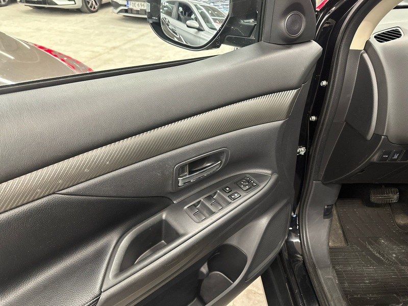 Mitsubishi Outlander vaihtoauto