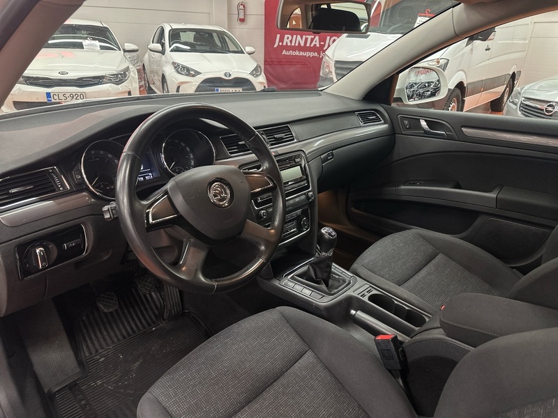 Skoda Superb vaihtoauto