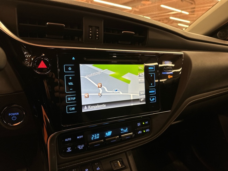 Toyota Auris vaihtoauto