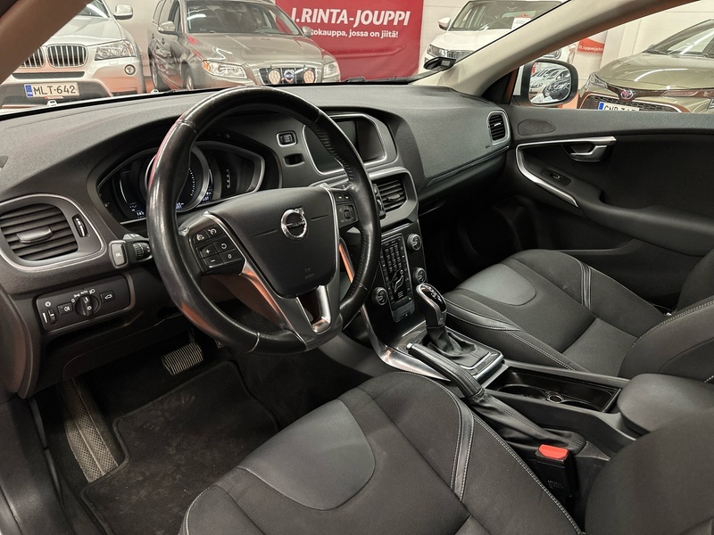 Volvo V40 vaihtoauto