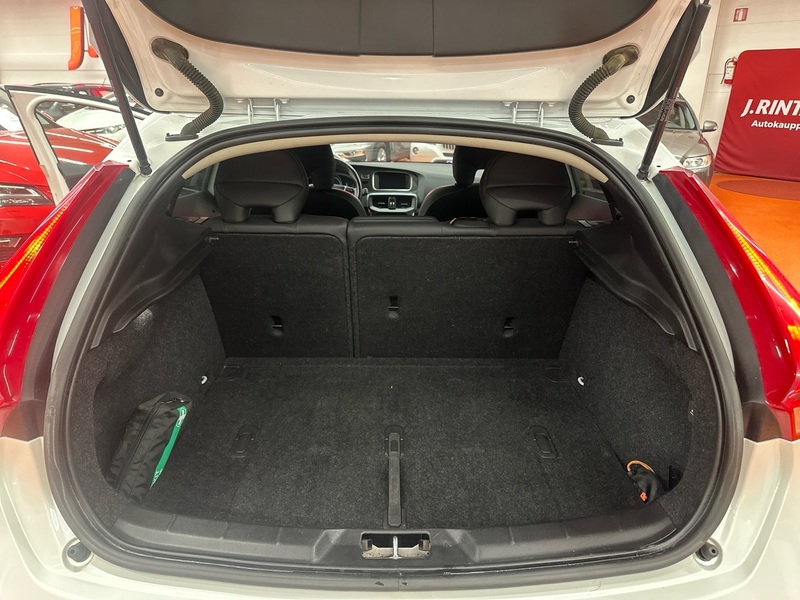 Volvo V40 vaihtoauto