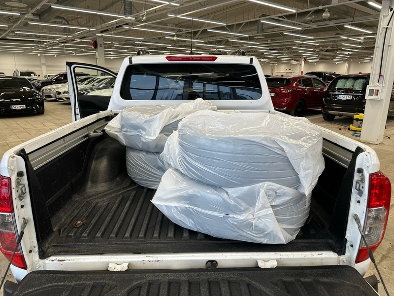 Nissan Navara vaihtoauto