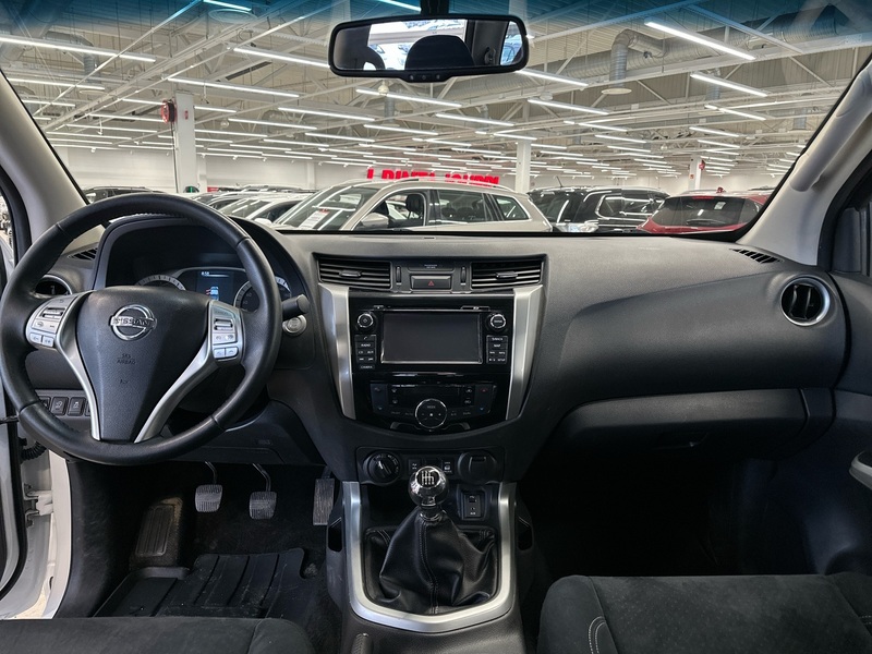 Nissan Navara vaihtoauto