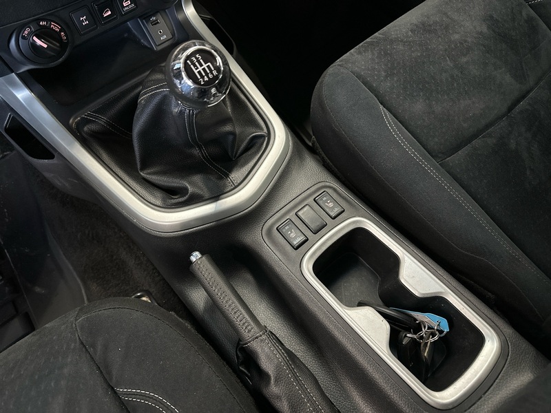 Nissan Navara vaihtoauto