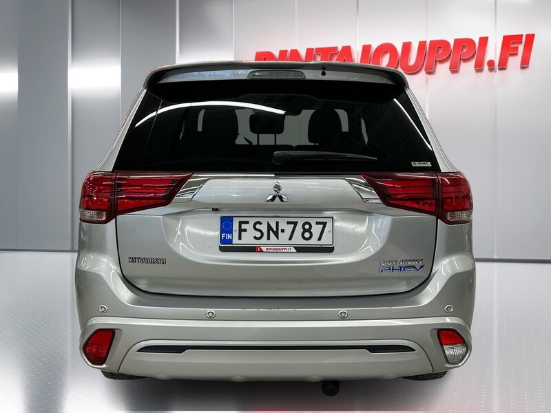 Mitsubishi Outlander PHEV vaihtoauto