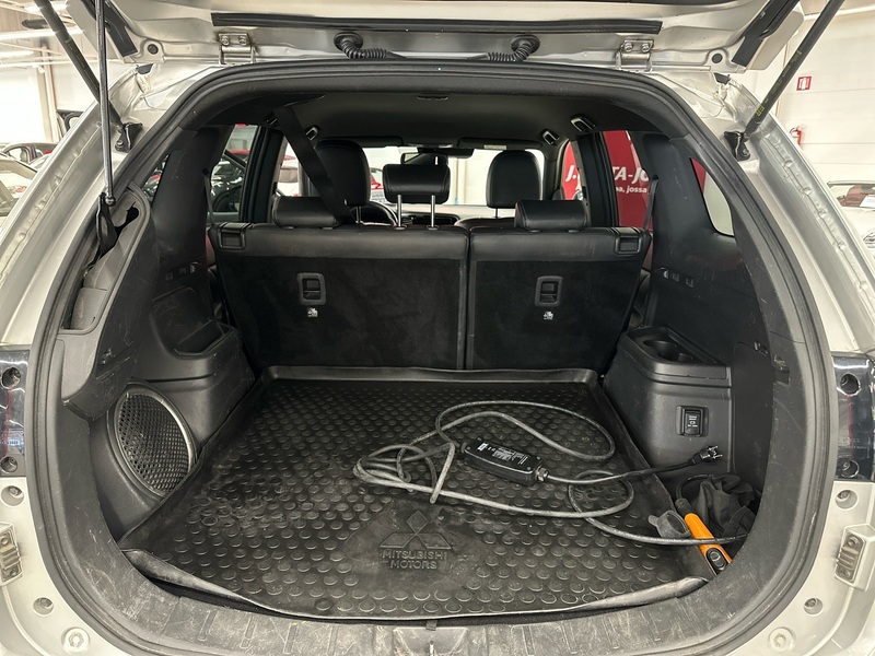 Mitsubishi Outlander PHEV vaihtoauto