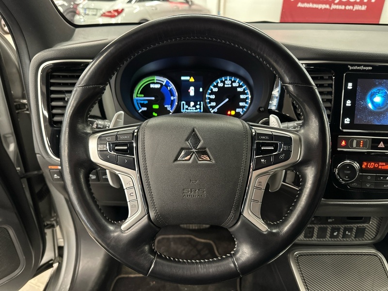 Mitsubishi Outlander PHEV vaihtoauto