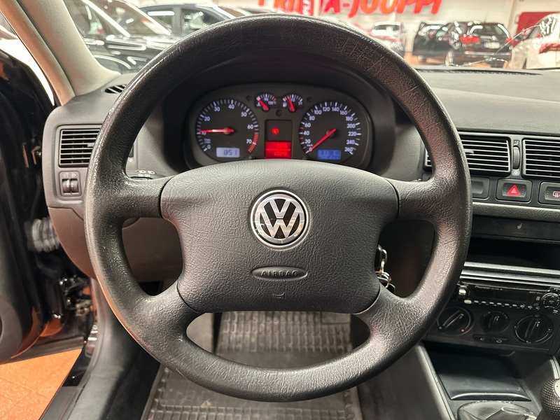 Volkswagen Golf vaihtoauto