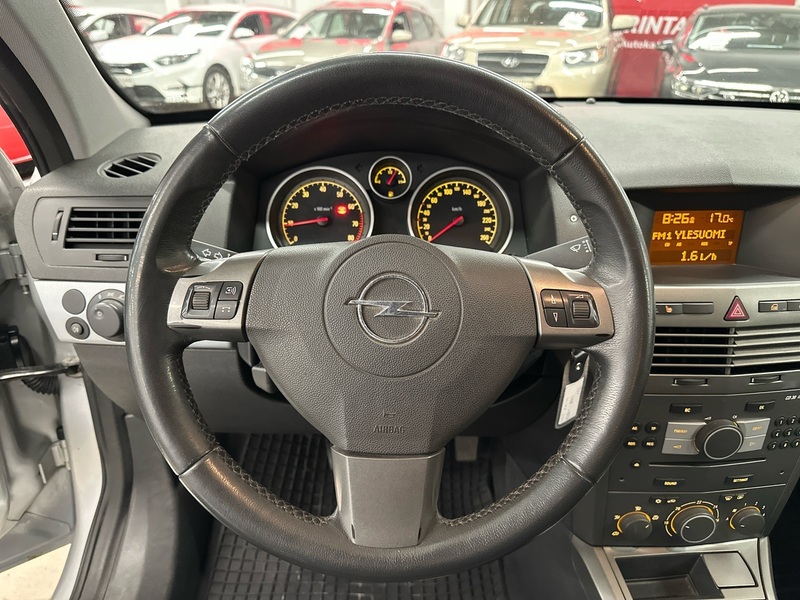 Opel Astra vaihtoauto