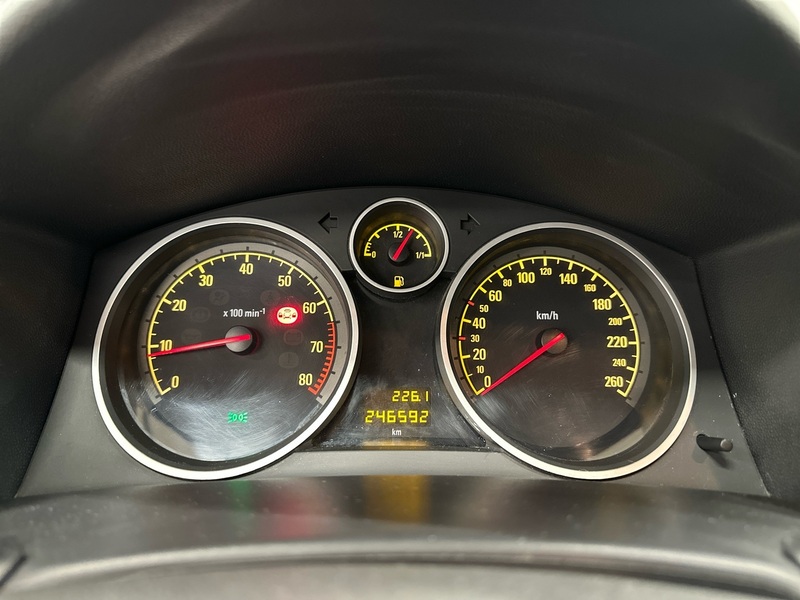 Opel Astra vaihtoauto