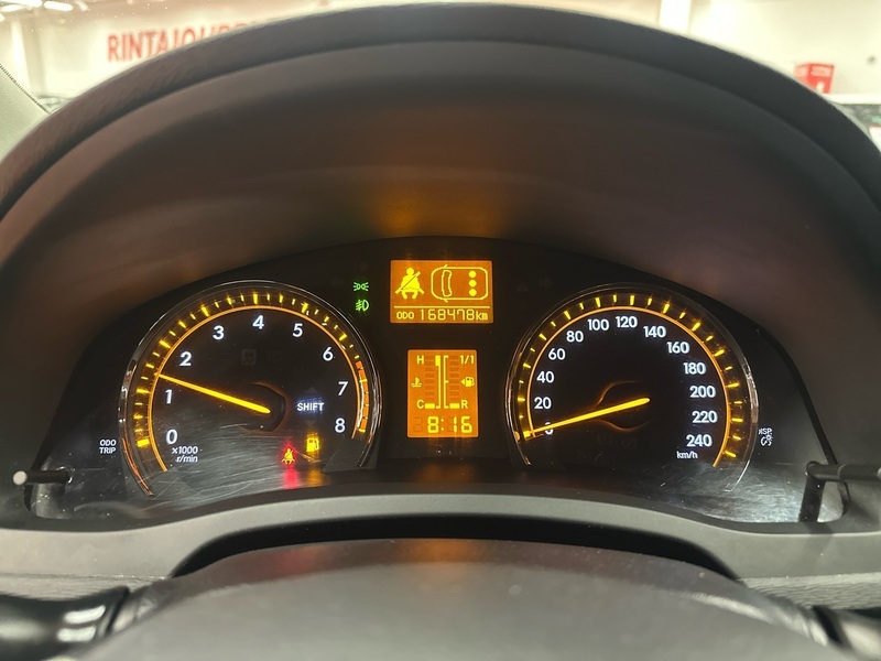 Toyota Avensis vaihtoauto