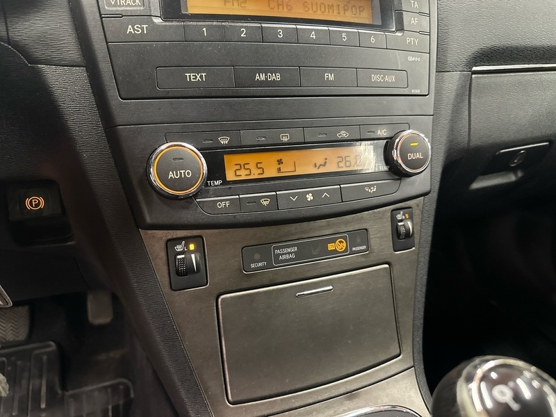 Toyota Avensis vaihtoauto