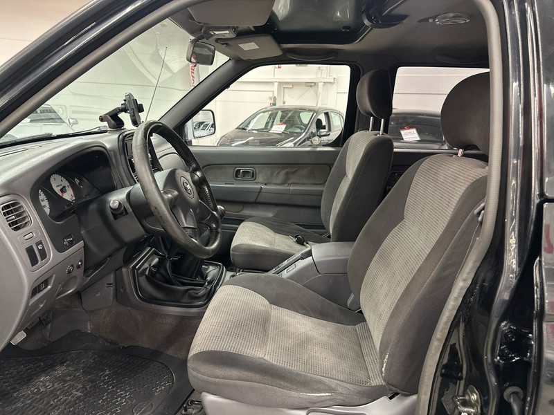 Nissan Navara vaihtoauto