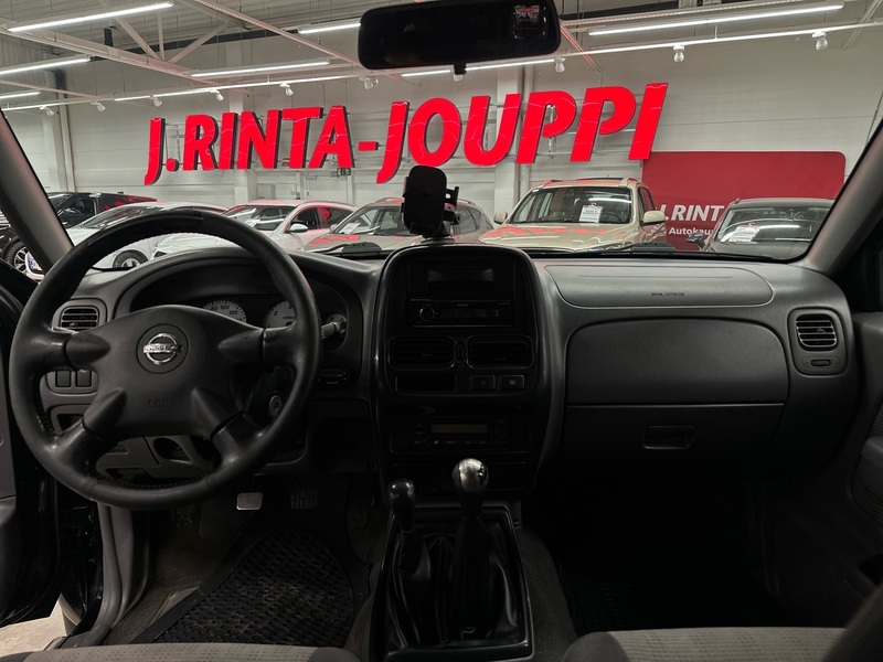 Nissan Navara vaihtoauto