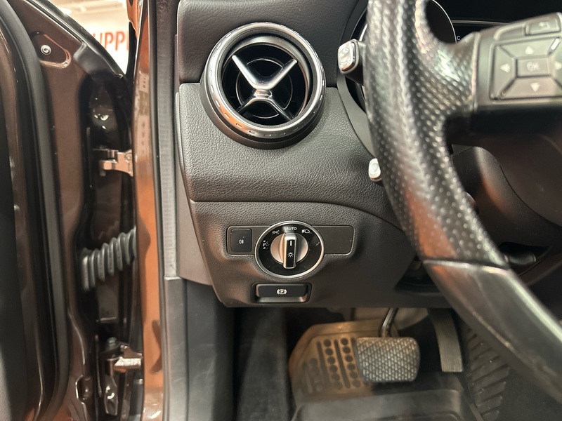 Mercedes-Benz GLA vaihtoauto