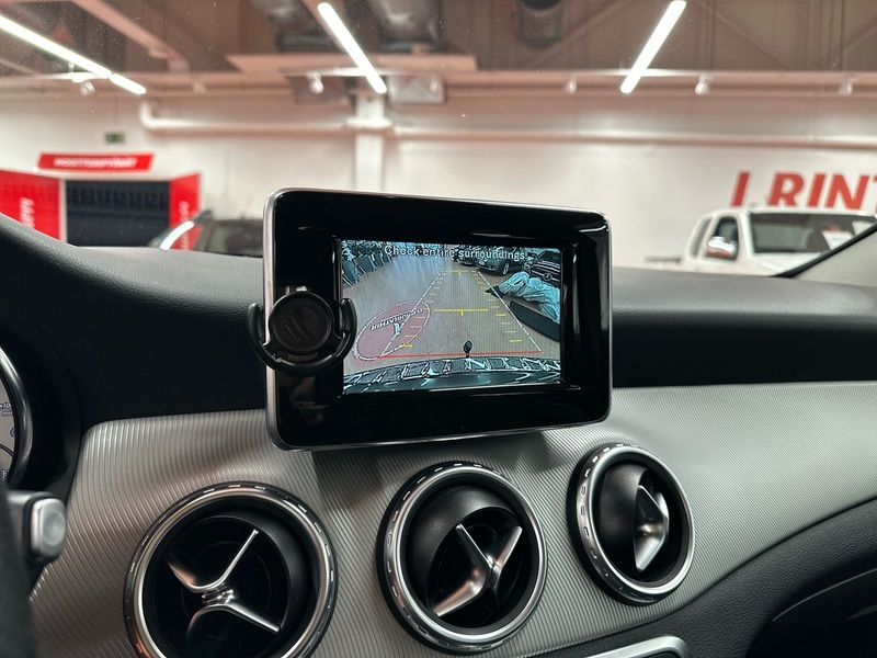 Mercedes-Benz GLA vaihtoauto