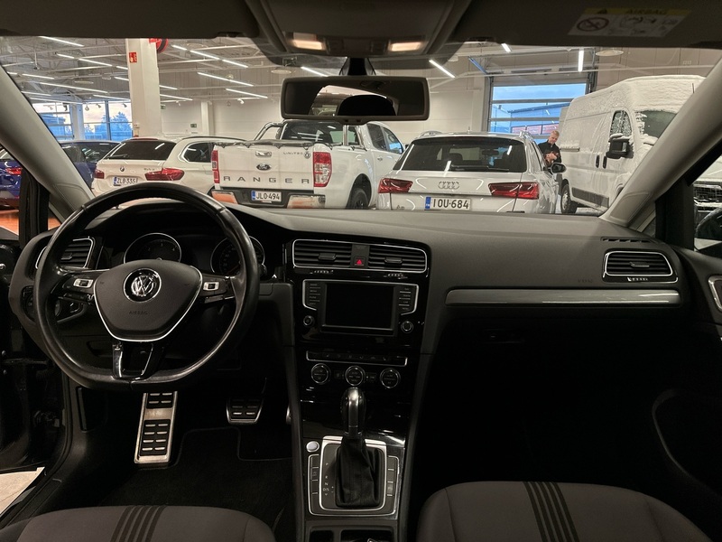 Volkswagen Golf vaihtoauto