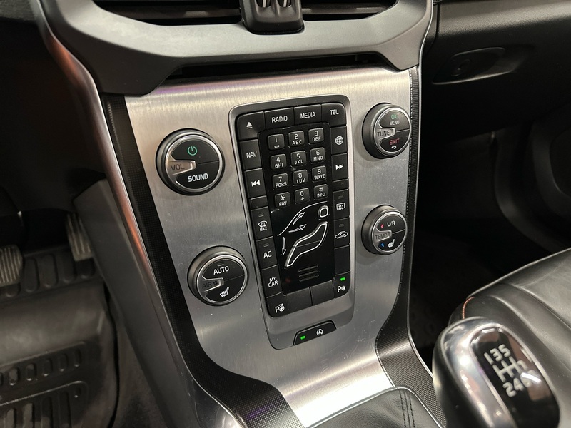 Volvo V40 Cross Country vaihtoauto