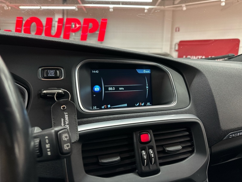 Volvo V40 Cross Country vaihtoauto