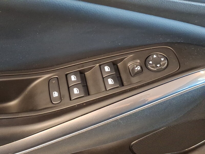 Opel Grandland X vaihtoauto