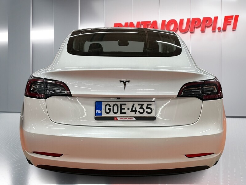 Tesla Model 3 vaihtoauto
