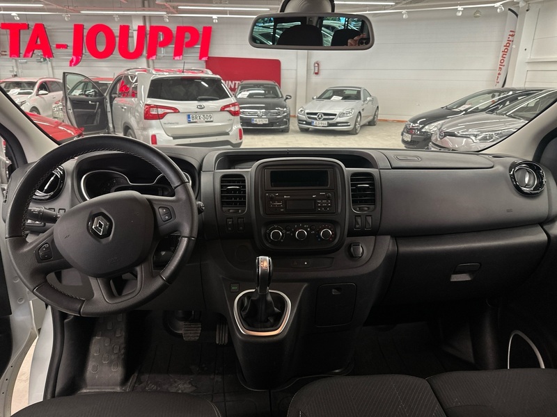 Renault Trafic Passenger vaihtoauto