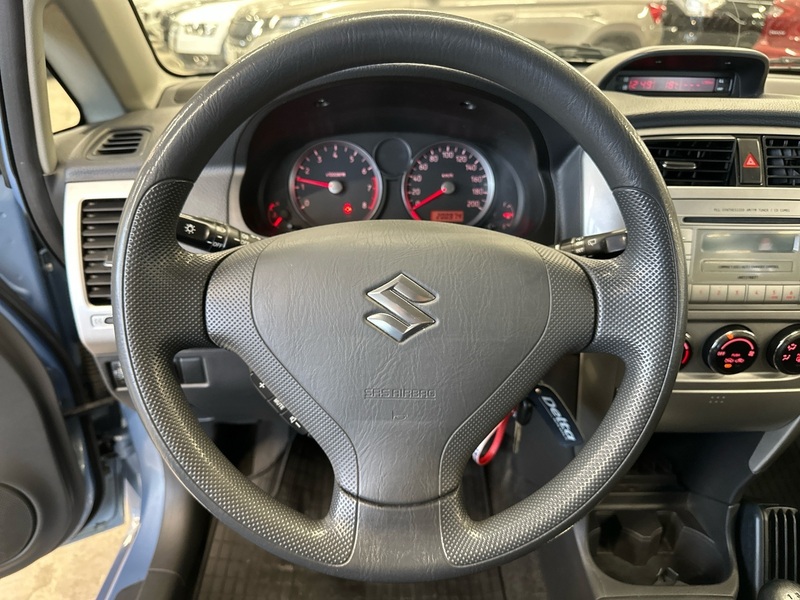 Suzuki Liana vaihtoauto