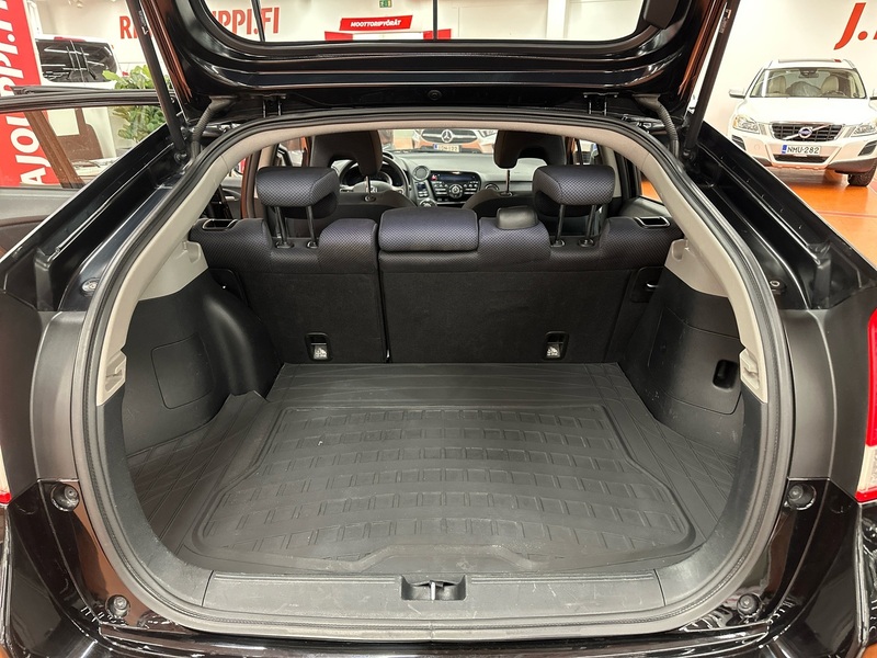 Honda Insight vaihtoauto