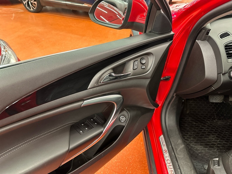 Opel Insignia vaihtoauto