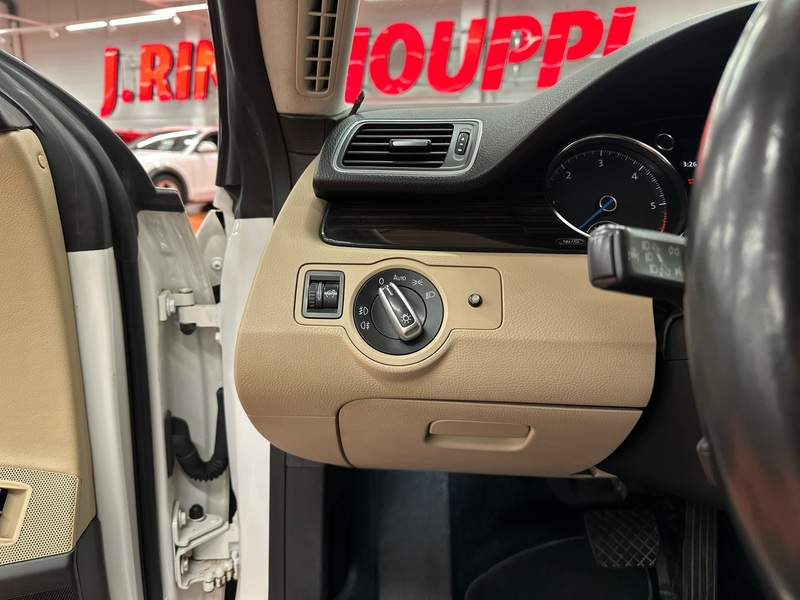 Volkswagen CC vaihtoauto