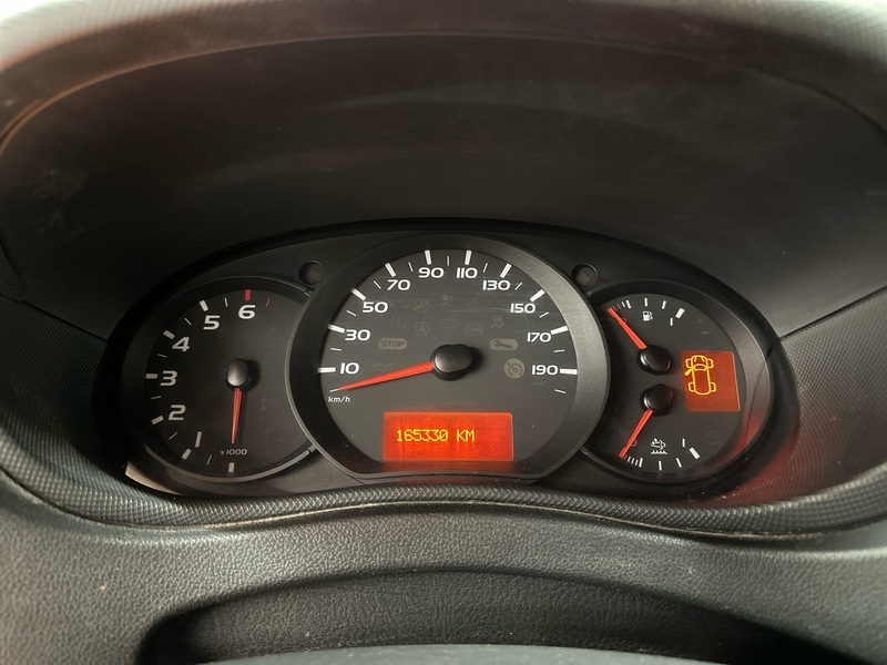 Nissan NV400 vaihtoauto