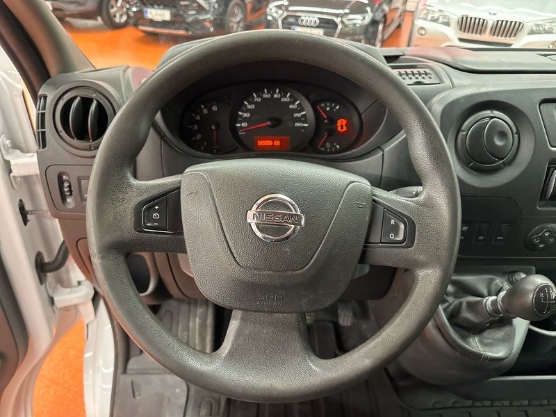 Nissan NV400 vaihtoauto