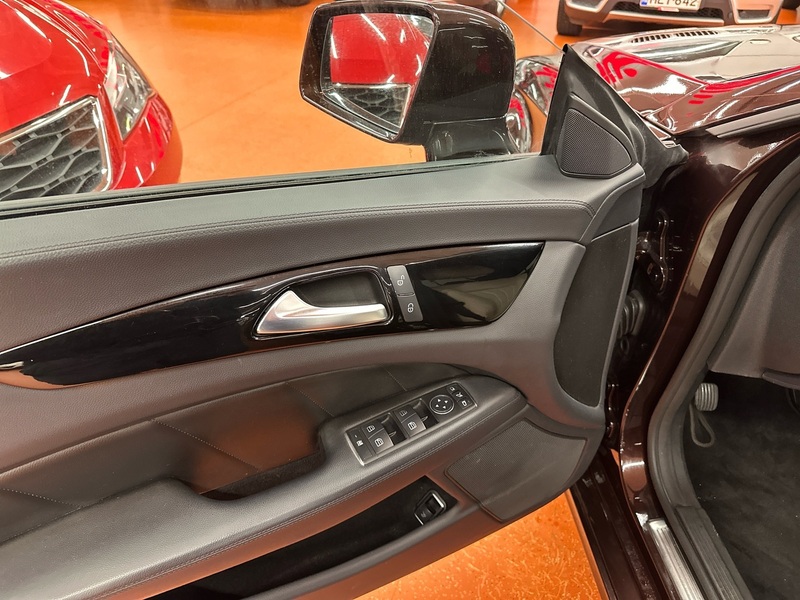 Mercedes-Benz CLS vaihtoauto