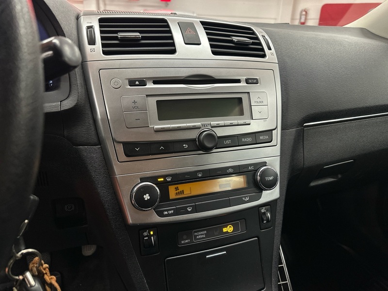 Toyota Avensis vaihtoauto