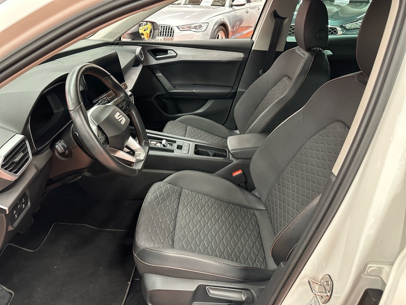 SEAT Leon Sportstourer vaihtoauto