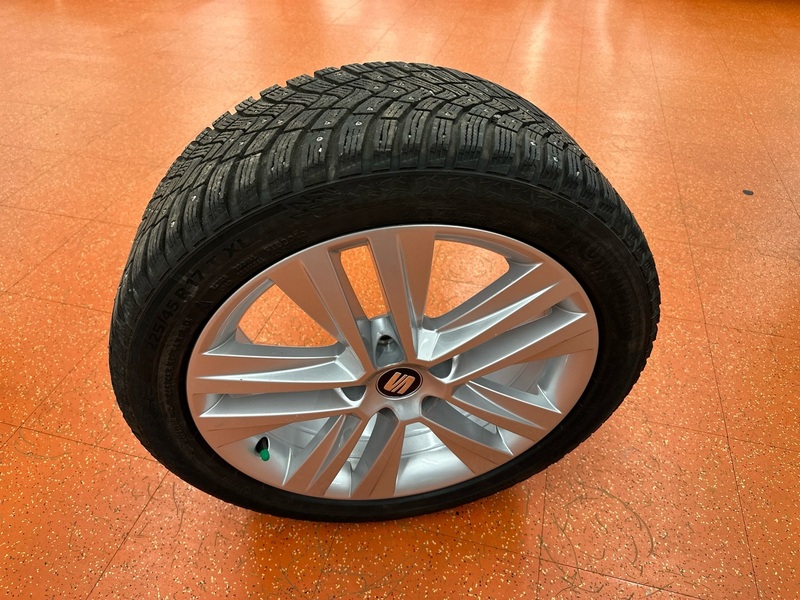 SEAT Leon Sportstourer vaihtoauto