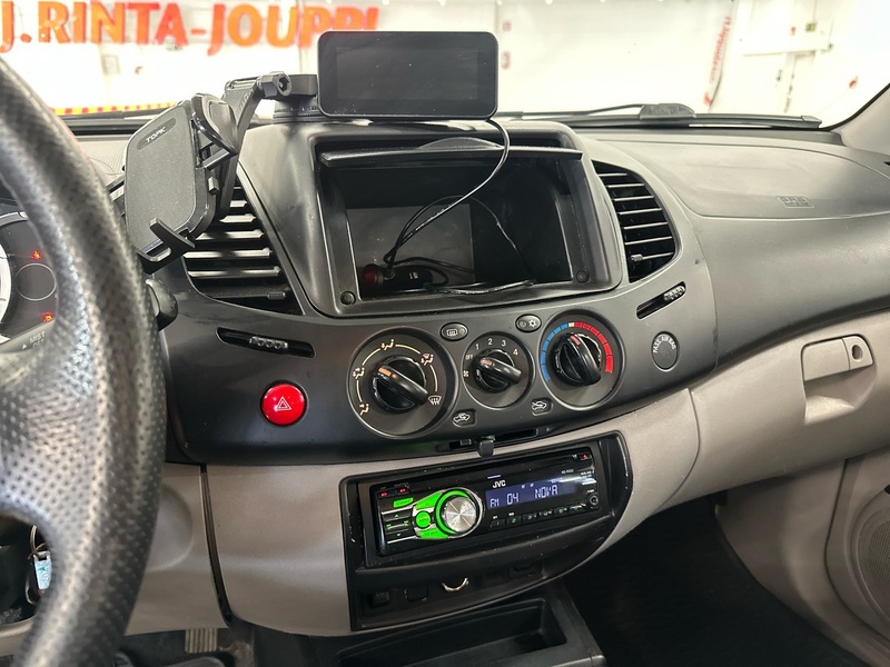 Mitsubishi L200 vaihtoauto