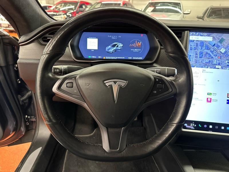 Tesla Model S vaihtoauto