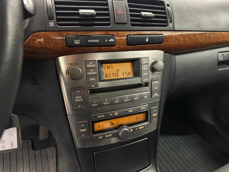 Toyota Avensis vaihtoauto