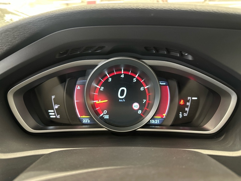 Volvo V40 Cross Country vaihtoauto