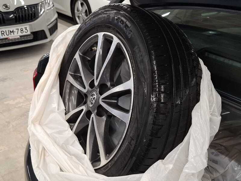 Toyota Avensis vaihtoauto