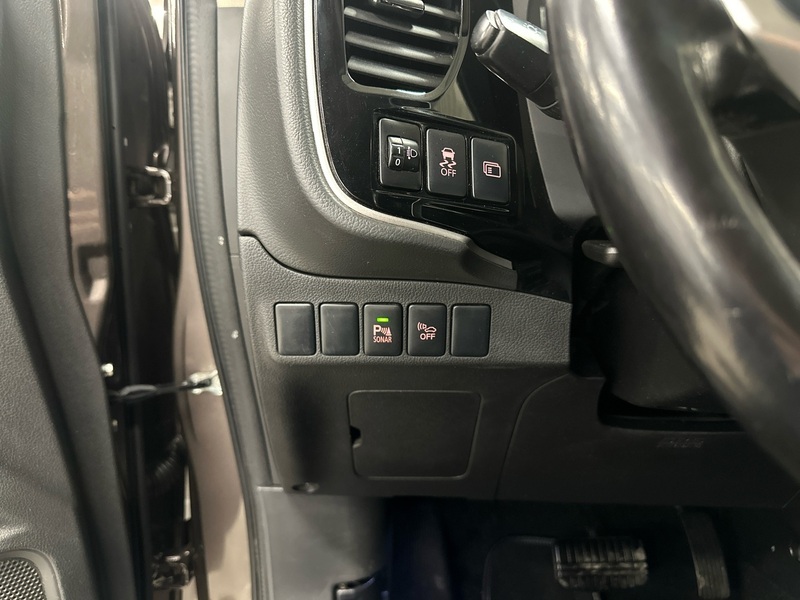 Mitsubishi Outlander PHEV vaihtoauto