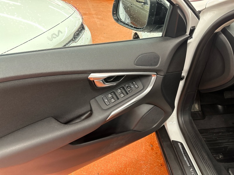 Volvo V40 Cross Country vaihtoauto